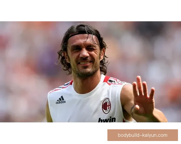 马尔蒂尼足球传奇地位稳固，职业生涯成就与影响力持续备受认可